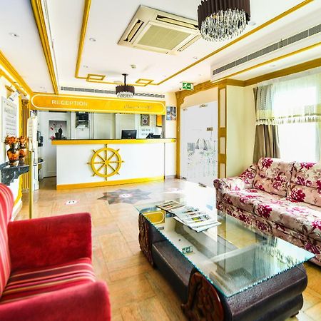 Oyo 137 Marina Hotel مسقط المظهر الخارجي الصورة