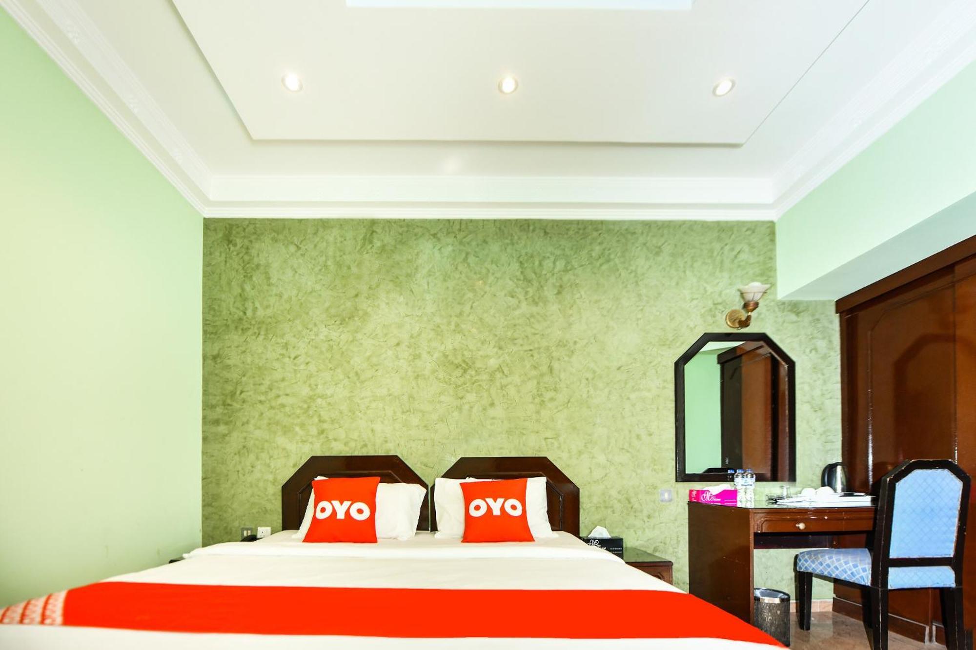 Oyo 137 Marina Hotel مسقط المظهر الخارجي الصورة
