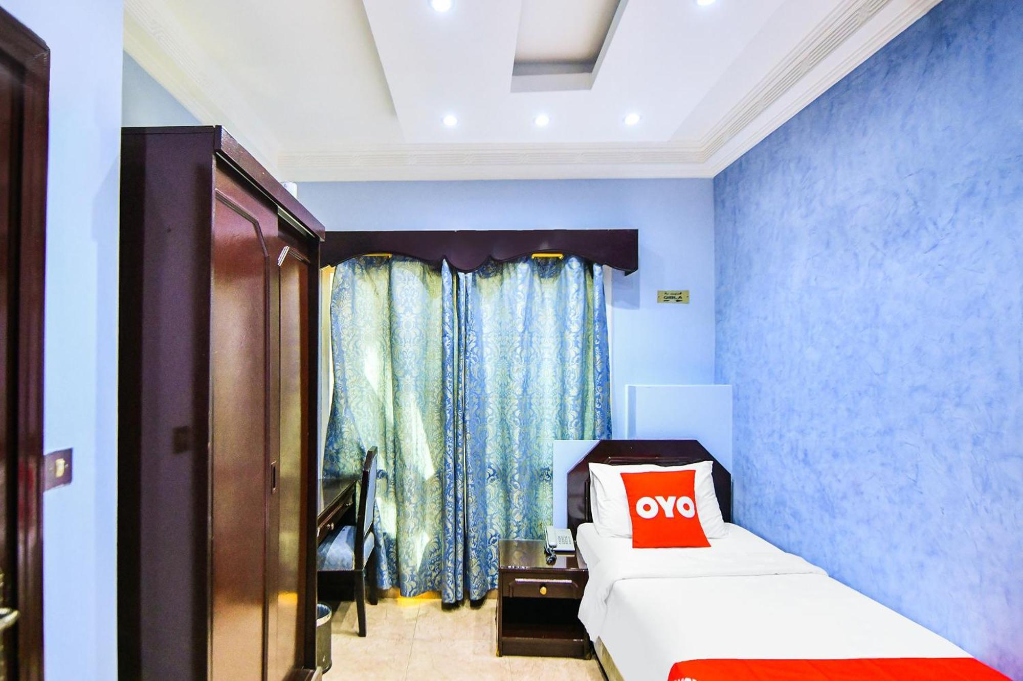 Oyo 137 Marina Hotel مسقط المظهر الخارجي الصورة